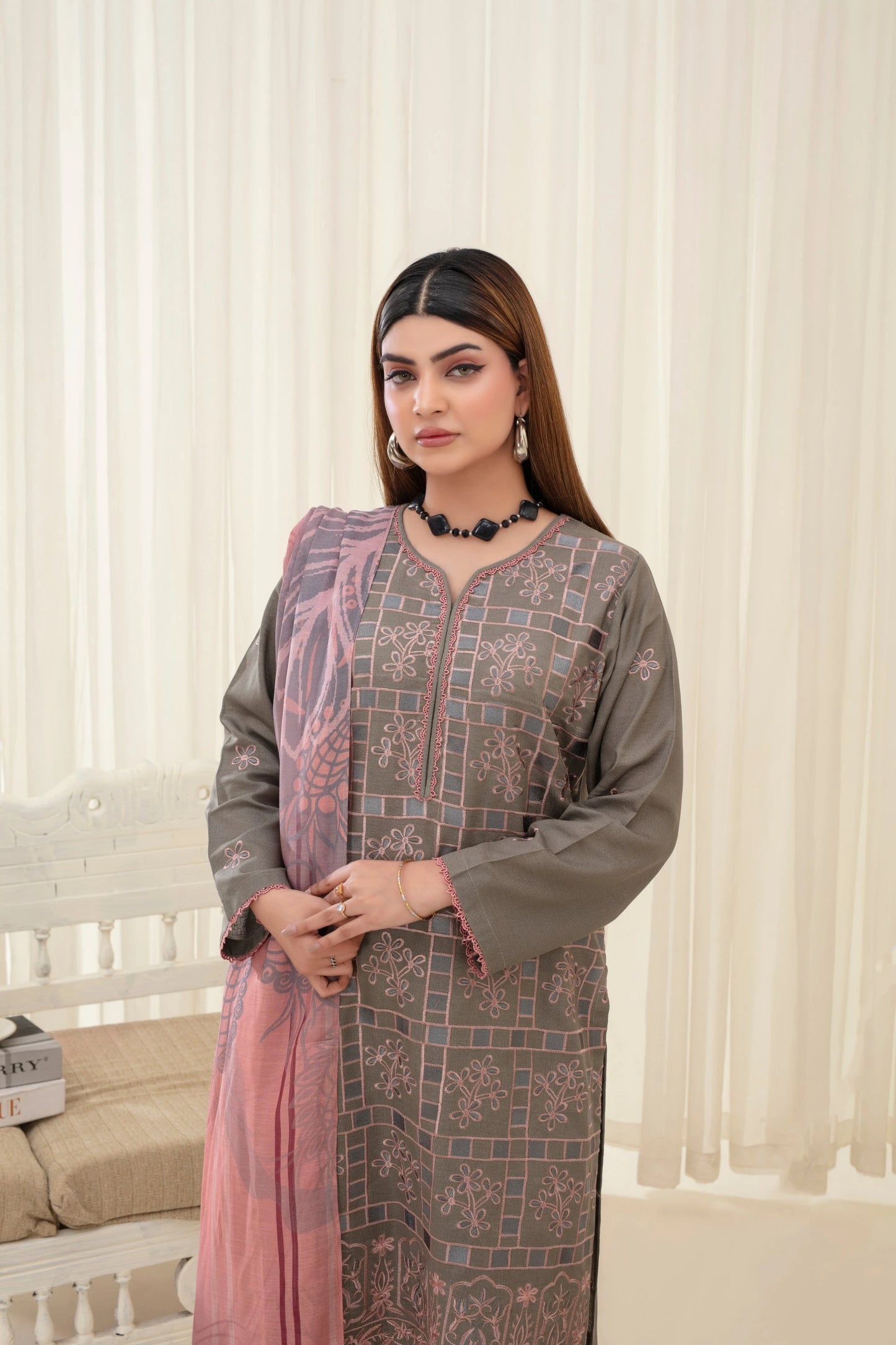 Popus Karandi By Karandi Embroidery Three Piece Suit With Soft dupata