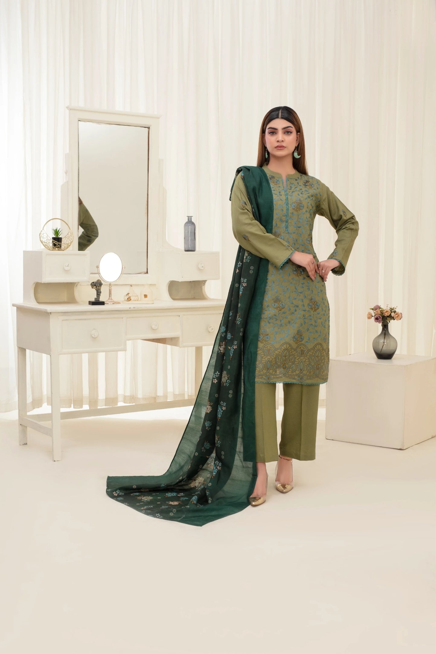 Popus Karandi By Karandi Embroidery Three Piece Suit With Embroidery Dupata
