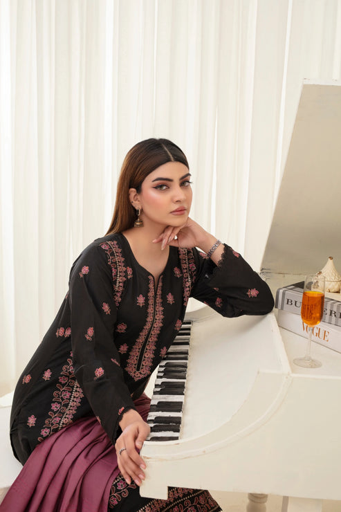 Popus Karandi By Karandi Embroidery Three Piece Suit With Soft Velvet Shawl